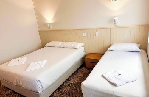 Bateau Bay Hotel | Bateau Bay Hotel