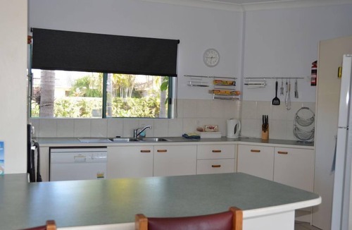 Maroochydore House | Bayz Maroochy Waters. Stunning Sunshine Coast property with kayaks.Pet Friendly!