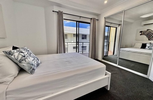 North Ward Apartment | Beach Days Townsville - Spacious Strand Apart. - Beach Days Townsville - Spacious Strand Apart.