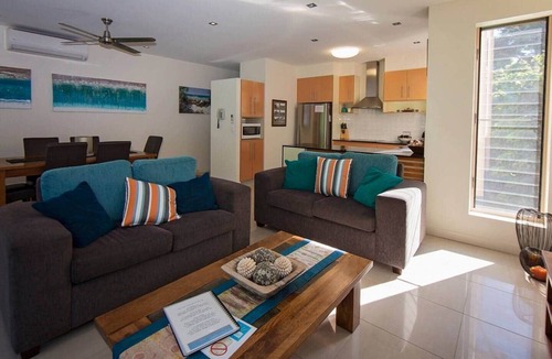 Mission Beach Apartment | Beach House Apartment No 7 - Fabulous Location