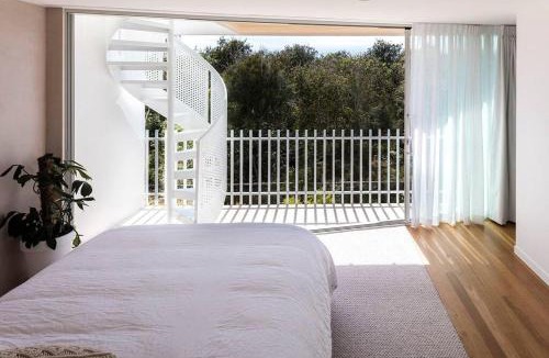 Marcoola Villa | Beachfront Heated Pool 4Br Luxe Family Oasis Pets Welcome