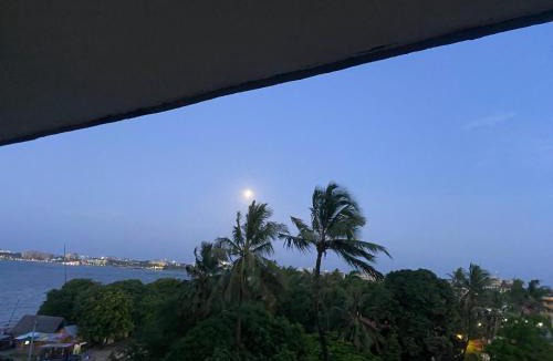 Msasani House | Beachfront M. A.apartment