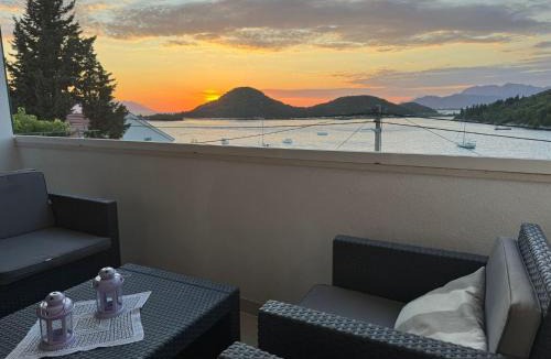 Blace Apartment | Beachside 2-Bed Bliss!