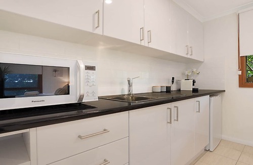 Macmasters Beach House | Beachside Studio, TOP NOTCH