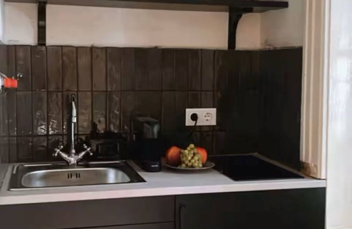 Inner City Budapest Apartment | Beautiful 1-bedroom apartment in enchanting Budapest near city highlights