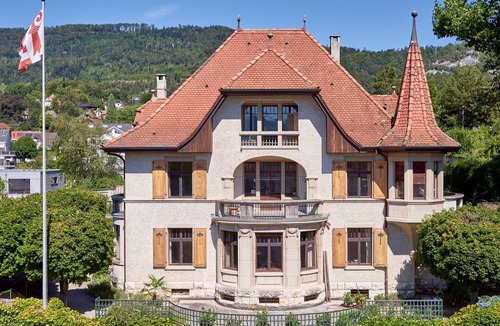 Delemont Apartment | Beautiful apartment for 13 people with WIFI, pool, balcony and parking