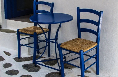 Psirri Villa | Beautiful Athens Apartment | 1 Bedroom | Apartment Gildarts | Furnished Balcony