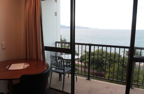 North Ward Apartment | Beautiful Beachfront location.