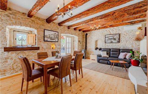 Potirna House | Beautiful Home In Blato