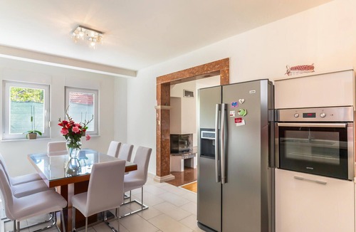 Dusina House | Beautiful home in Dusina