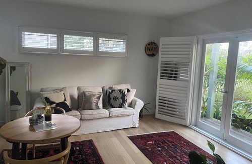 Manly House | Beautiful large bright and sunny manly beach house