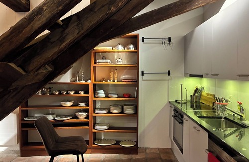 Old City of Bern Apartment | Beautiful Top Floor Apartment - Heart of Bern -4TH FLOOR NO LIFT