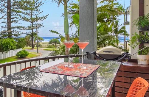Bilinga Apartment | Bilinga Bliss - Luxury beachfront apartment
