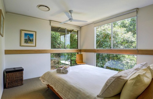 Montville House | Bliss On Boongala - A Modern, Spacious, Split Level Home With an Outlook to the Coast
