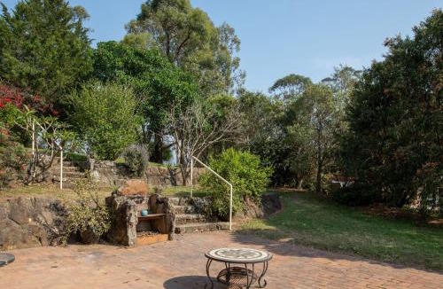 Kurrajong House | Blueberry Hills On Comleroy Farmstay - Self-Contained Cottages