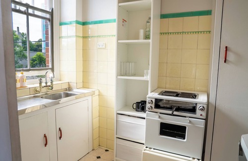 Darlinghurst Apartment | Boho Chic Studio Apartment, Next to CBD