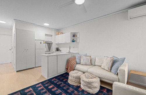 Bondi Beach Apartment | Bondi Beach Waves 2 Beachfront Apartment