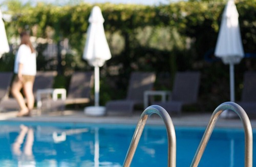 Yalikavak Hotel | Boutique Hotel Room Right on the Beach in Bodrum Yalıkavak With Shared Pool