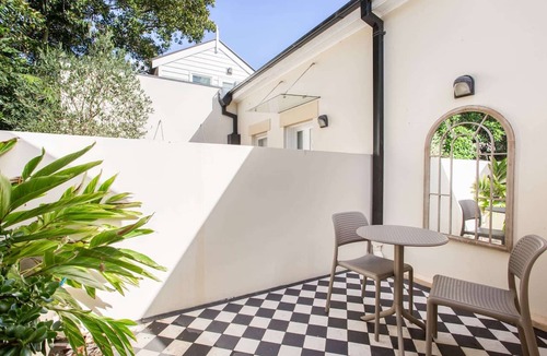 Lewisham Apartment | Boutique Studio with Balcony in Perfect Location
