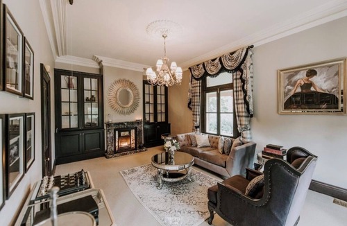 Cawdor House | Burnham Estate Camden Historic Homestead near Camden Town Centre