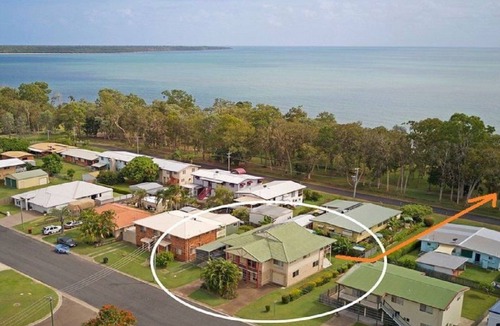 Traviston House | Burrumundi walk to the Beach