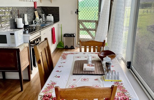 Maroochy River Cabin | Cabin in the dam paddock, 10 min to the beach.