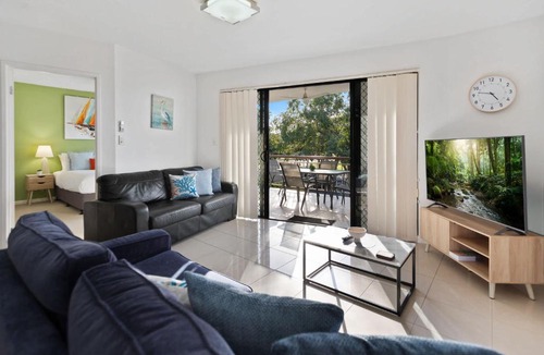 Cairns North Apartment | Cairns Hideaway - Pool and spacious