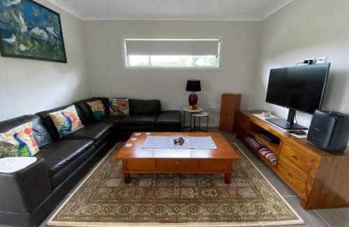 Thirlmere House | Camellia Cottage Farm Stay