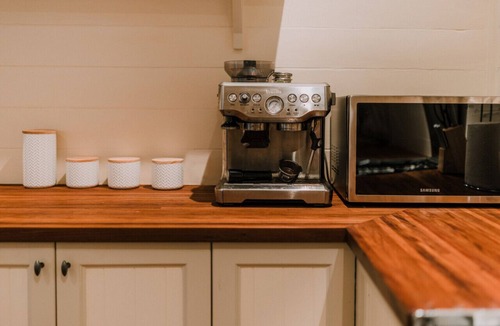 Wentworth Falls House | Carramar Coach House · Carramar Cottage - secluded nature retreat