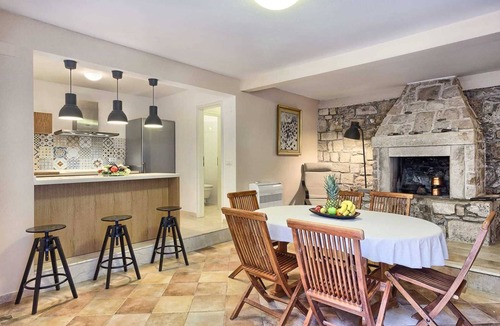 Podobuce Villa | Casa Garden - six bedroom house for 12 guests, heated pool and close to beaches by MyWaycation