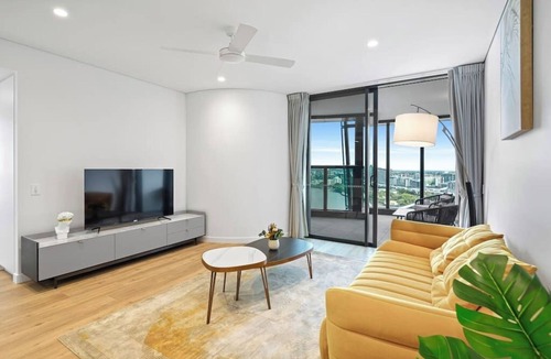 Brisbane Central Business District Apartment | CASSA ONE - Brisbane CBD 2b Apt w/Free Parking