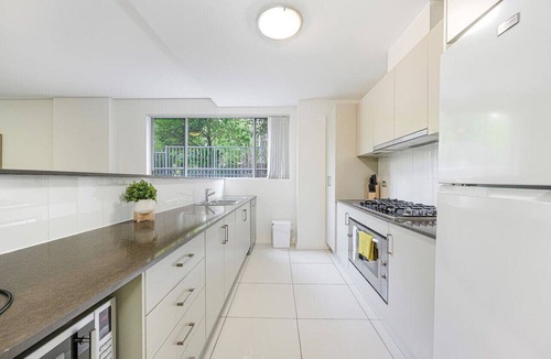 Castle Hill Apartment | Castle HIll Sweet Modern 3BR Apt with 2 Parking