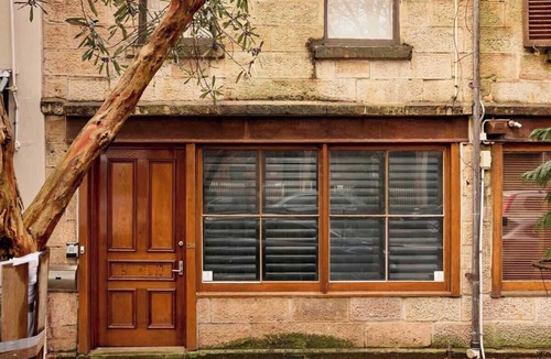 Woolloomooloo House | Cathedral St + Parking | Mins to Wharf & Botanic