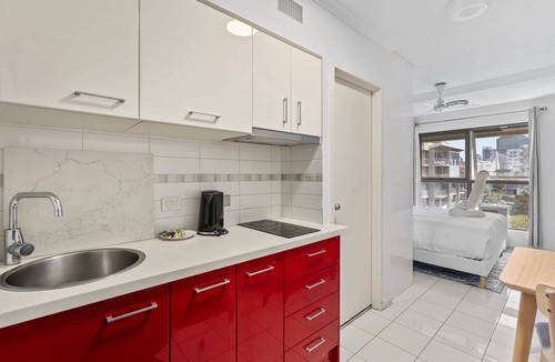 Kangaroo Point Apartment | Central Studio in Kangaroo Point