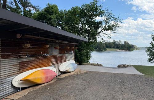 Sackville North Other | Chapel Cove Retreat - Private Tiny House with Boat Ramp