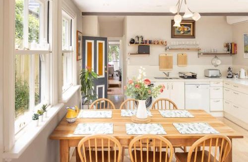 Waverton House | Charm & History 3bdr Cottage in Waverton, close to harbour views