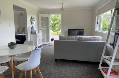 Arcadia Bed & Breakfast | Charming and peaceful 2-bedroom bed & breakfast retreat in wonderful Arcadia