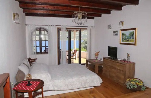 Cove Tri Zala (Zrnovo) Apartment | Charming apartment for two in Korčula