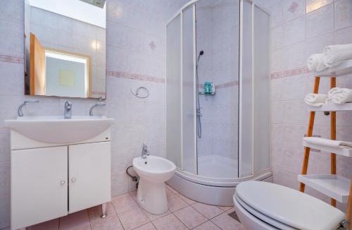 Lozica Apartment | Charming Seafront Stay at Villa Mara