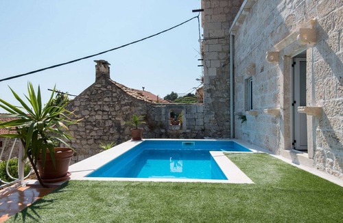 Podobuce Villa | Charming Seaside Villa in Podobuče, Pelješac Peninsula, Croatia