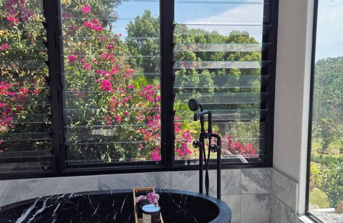 Stotts Creek House | Chateau on Cudgen minutes to beautiful Tweed coast beaches. Pool/hot tub/firepit