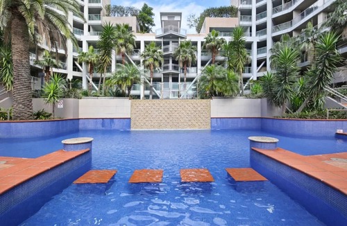 Chatswood Apartment | Chatswood- HELP5 Help Street - Modern Building - Close to Everything!