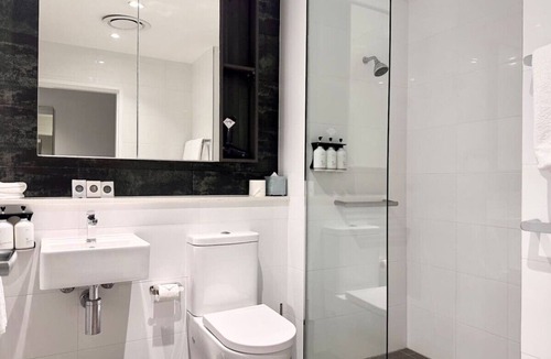Chatswood CBD Apartment | Chatswood walk to Train Station/Shopping center