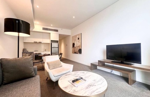 Chatswood CBD Apartment | Chatswood walk to Train Station/Shopping center