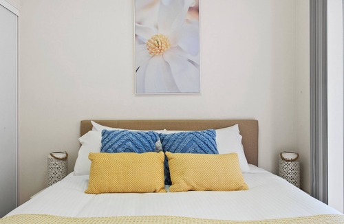 Yaroomba Apartment | Chic 1-Bed Yaroomba Flat Steps from the Beach