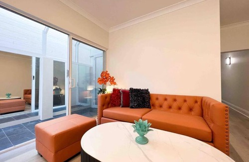 Bondi Junction Villa | Churchill’s Rest
