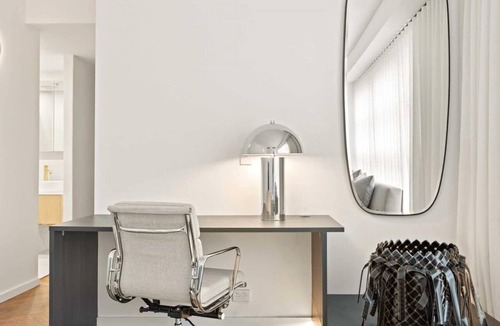 Darlinghurst Apartment | City Centre Studio by Hyde Park