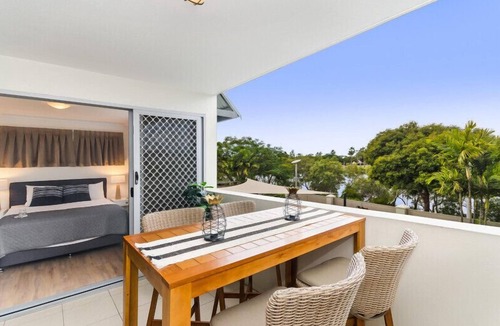 Townsville Apartment | City Stadium Apartment on the riverfront
