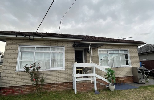 South Granville House | Close to parramatta CBD, a perfect family retreat in a suburb house.Pet friendly