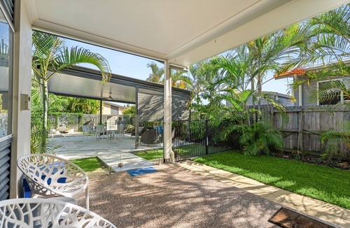 Toogoom Apartment | Coastal 4-Bed Retreat with Pool in Toogoom
